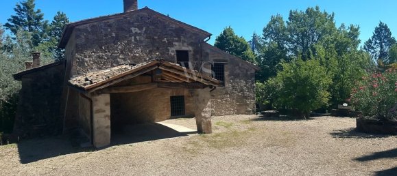 8 bedrooms House in Todi, Italy No. 379412 4