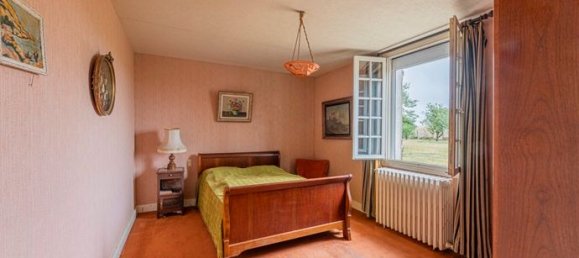 2 bedrooms House in Montrouveau, France No. 315770 4