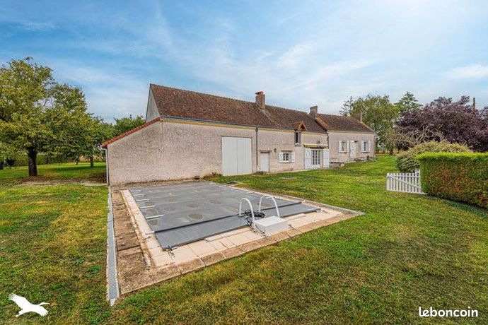 2 bedrooms House in Montrouveau, France No. 315770