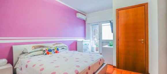 3 rooms Apartment in Rome, Italy No. 148168 3