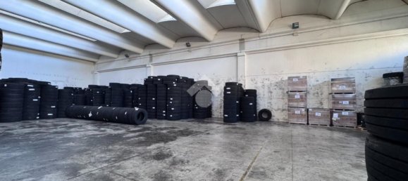 Entrepôt à Thiene, Italy 705m² No. 342484 14