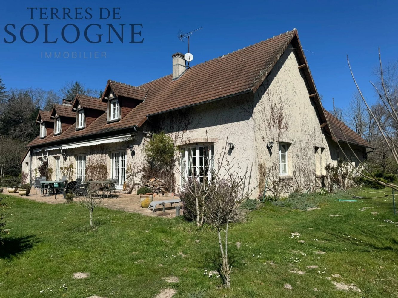 Замки и поместья с 4 спальнями в Сальбри, Франция № 70620