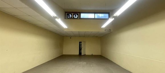 Propiedad comercial de 1 habitación en Florence, Italy No. 40001 9