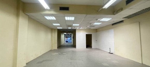 Propiedad comercial de 1 habitación en Florence, Italy No. 40001 3