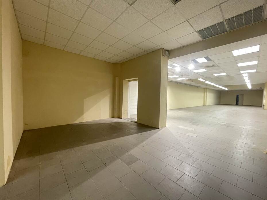 Propiedad comercial de 1 habitación en Florence, Italy No. 40001