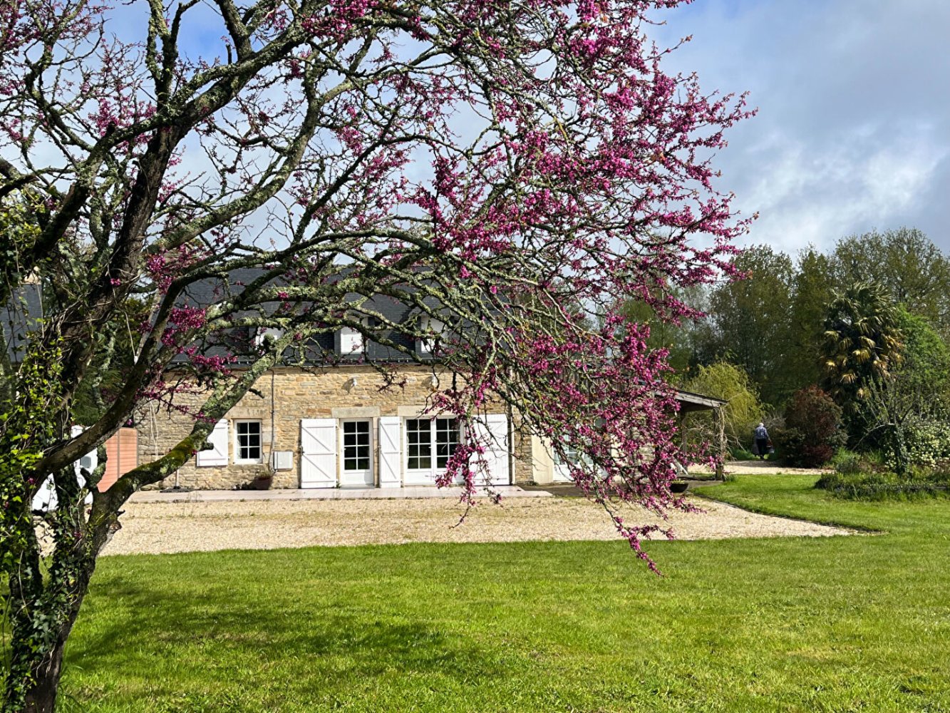 3 bedrooms House in Serent, France No. 263205
