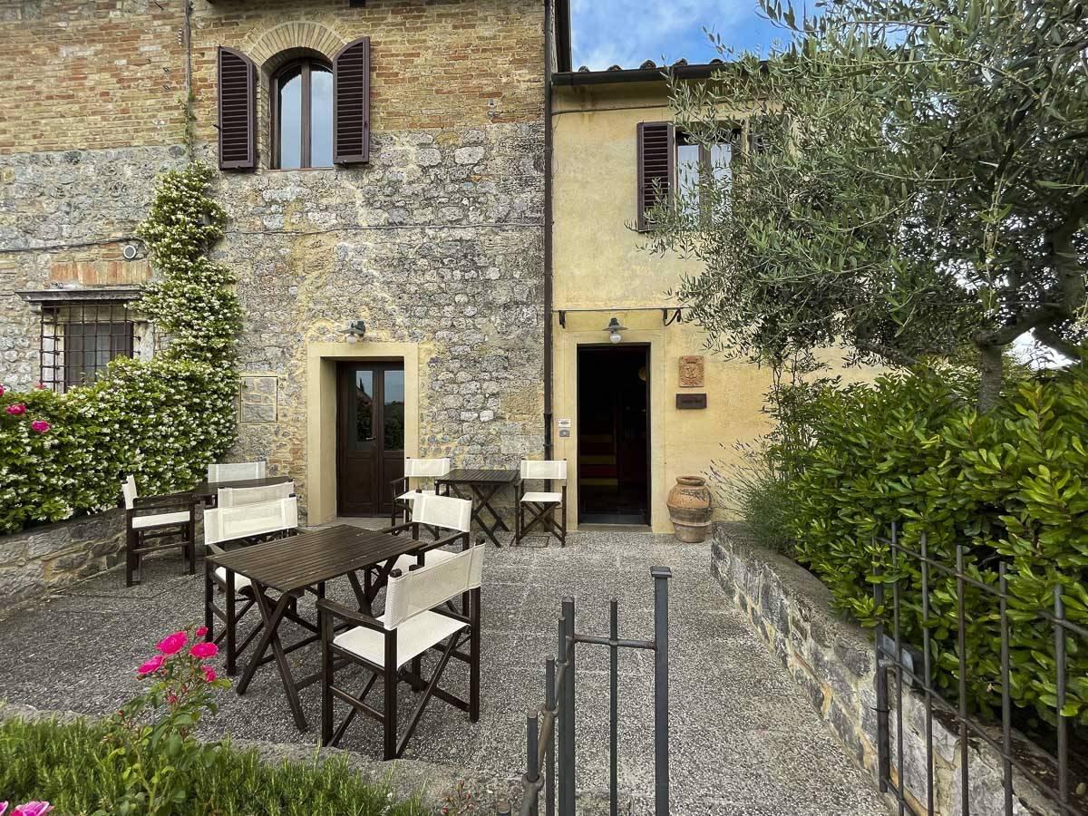 6 bedrooms House in San Gimignano, Italy No. 1126