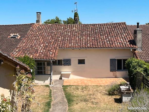 2 bedrooms House in Charente, France No. 312761