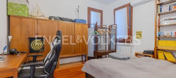 4 bedrooms Villa in Venice, Italy No. 131597 20