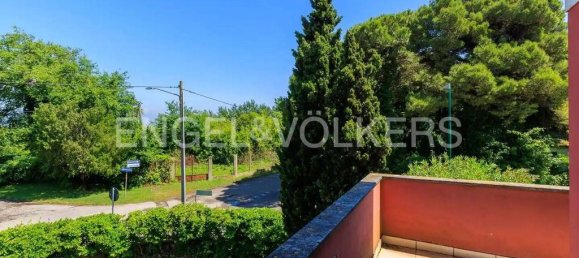 4 bedrooms Villa in Venice, Italy No. 131597 23
