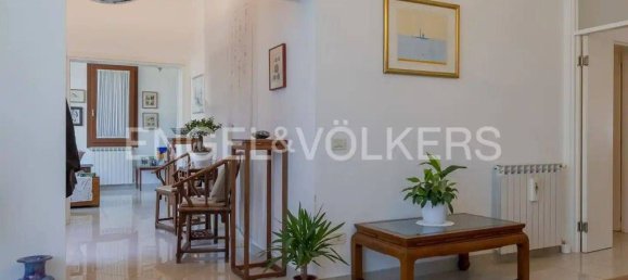 4 bedrooms Villa in Venice, Italy No. 131597 6