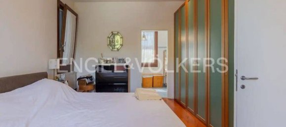 4 bedrooms Villa in Venice, Italy No. 131597 22