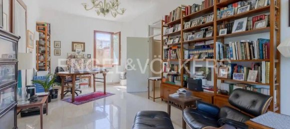 4 bedrooms Villa in Venice, Italy No. 131597 14