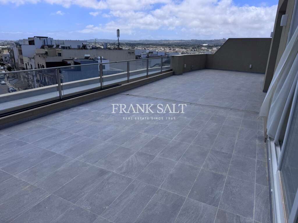 2 bedrooms Penthouse in Mosta, Malta No. 11640