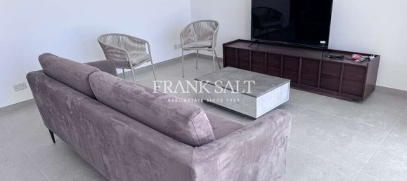 2 bedrooms Penthouse in Mosta, Malta No. 11640 2