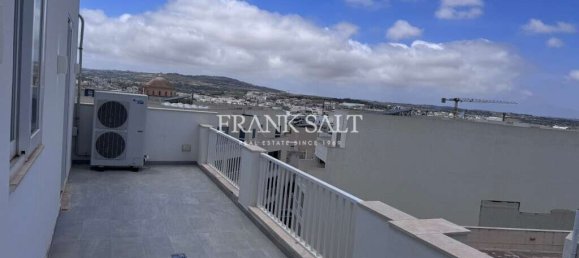 2 bedrooms Penthouse in Mosta, Malta No. 11640 10