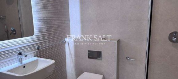 2 bedrooms Penthouse in Mosta, Malta No. 11640 6