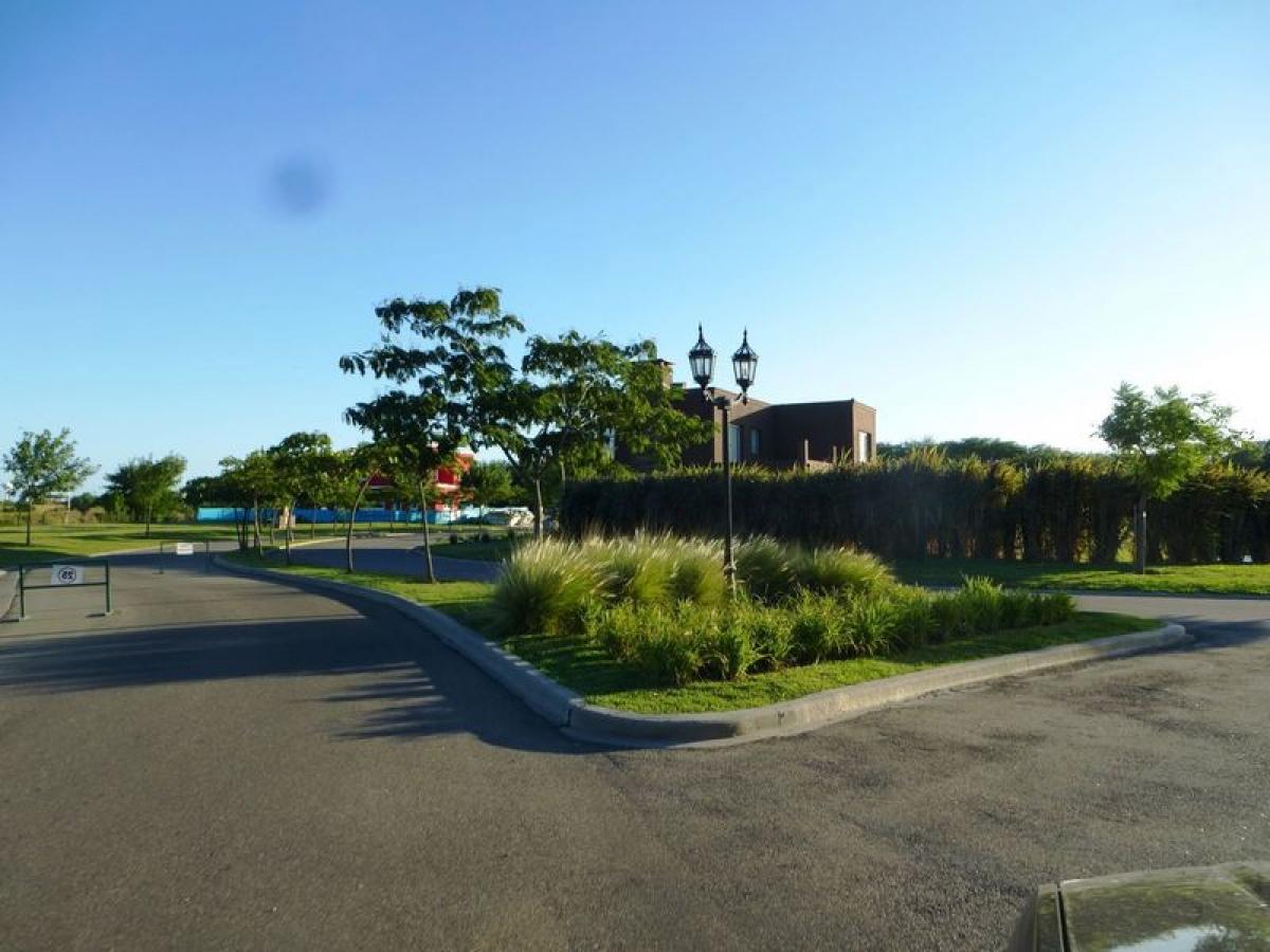  Land in Tigre, Argentina No. 46065