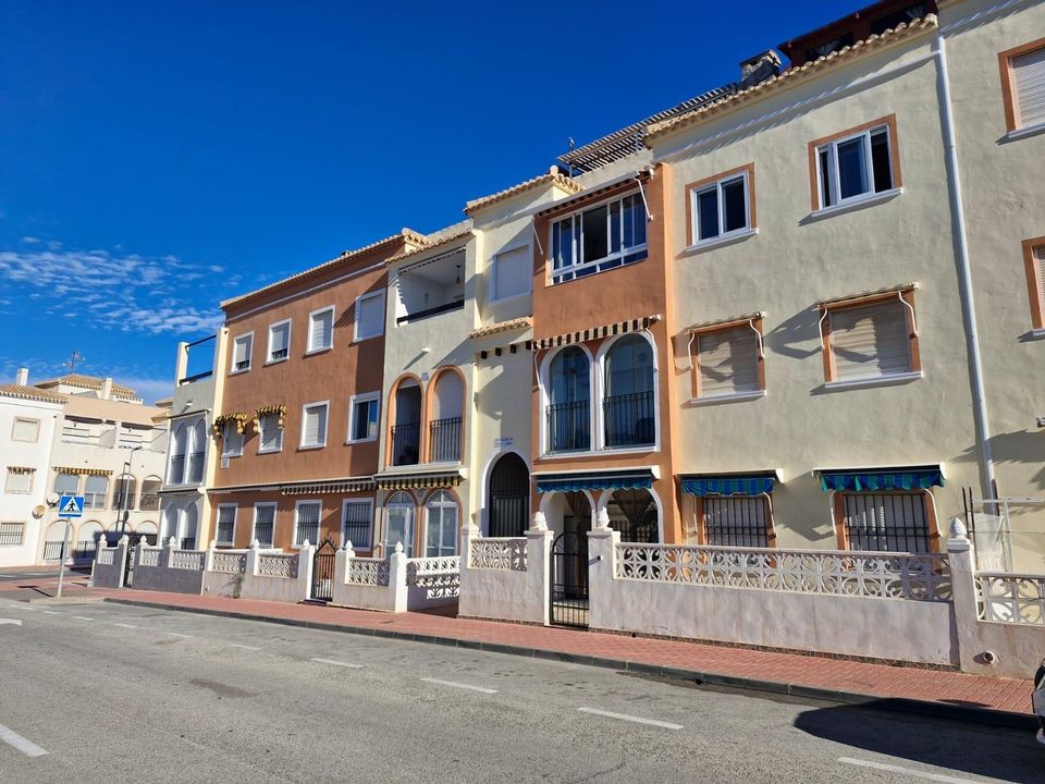 2 bedrooms Apartment in Torrevieja, Spain No. 194896