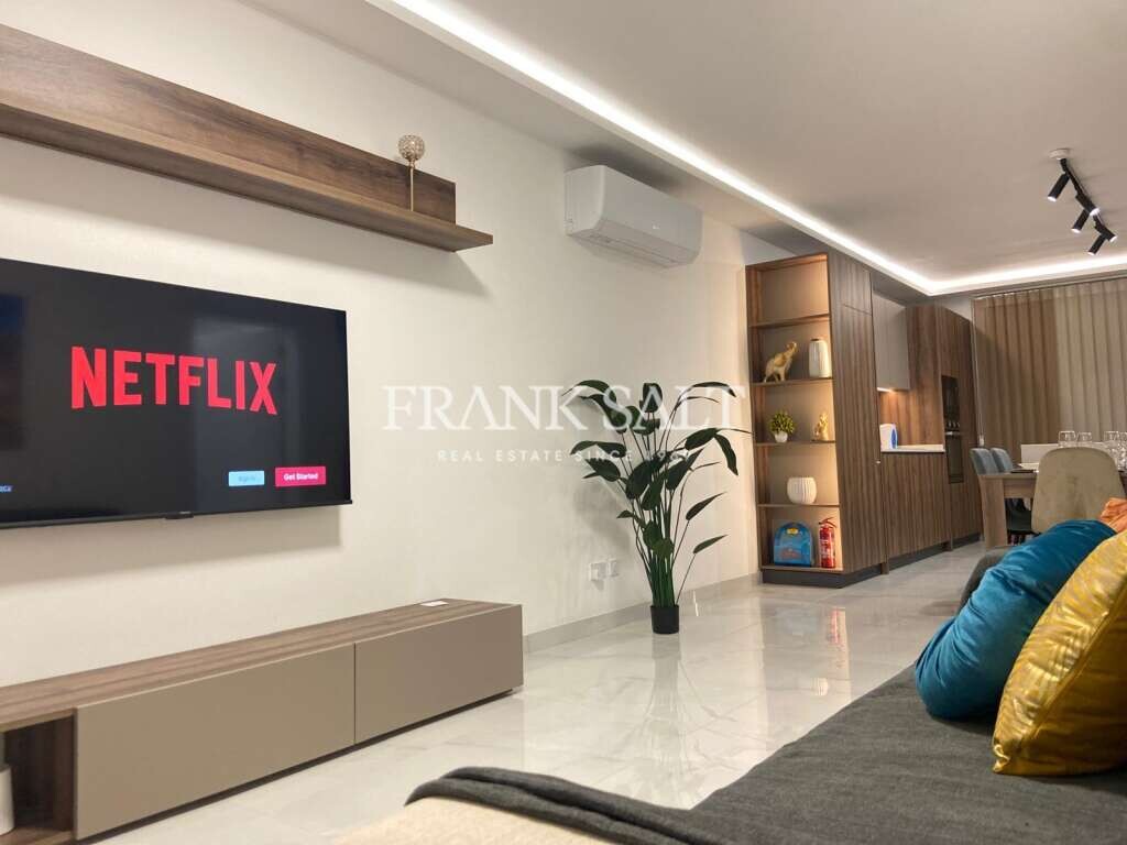 Apartamento de 3 dormitorios en Sliema, Malta No. 5387