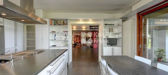 7 غرف نوم فيلا في San Fermo della Battaglia, Italy رقم 56620 22