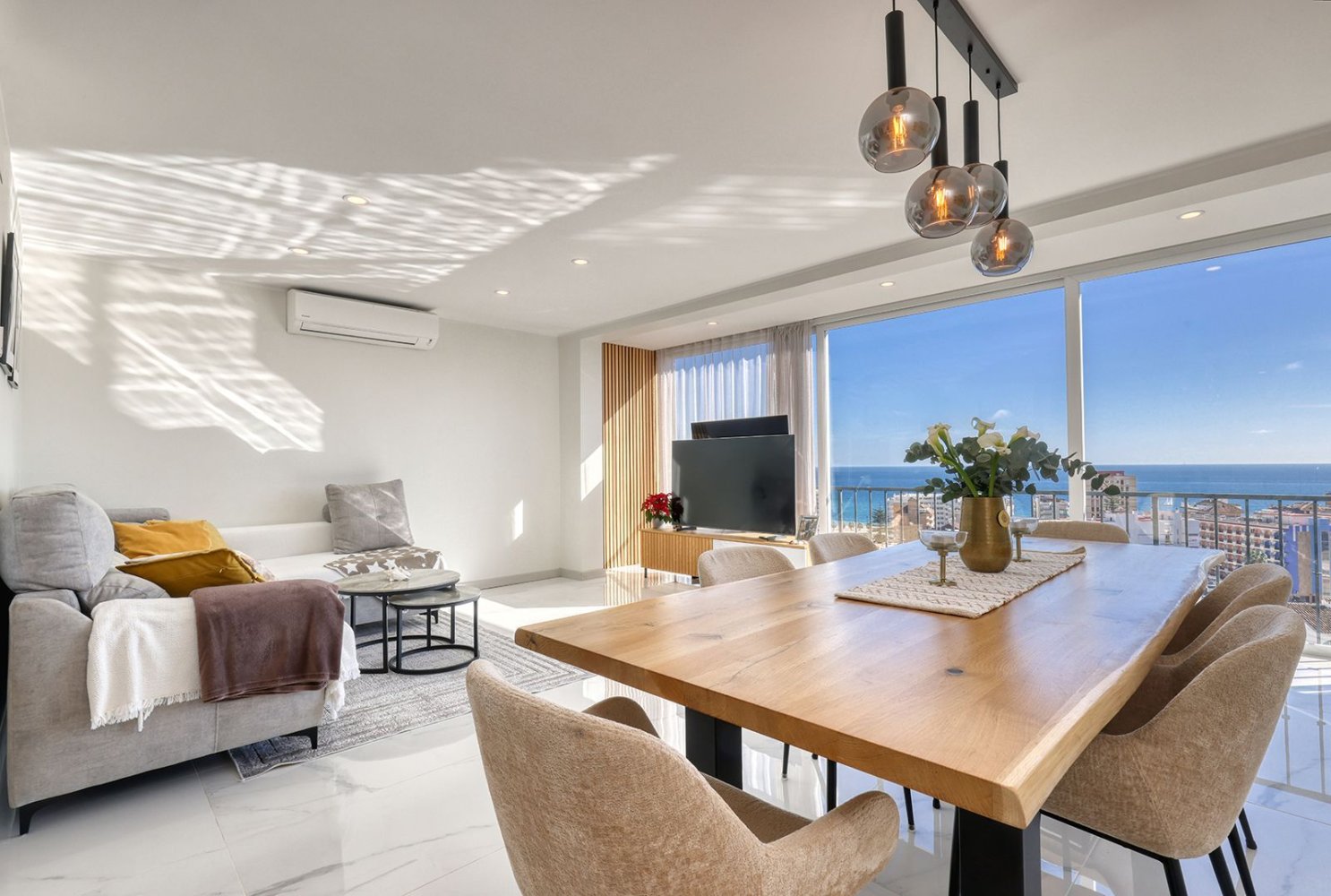 Villa de 3 dormitorios en Fuengirola, Spain No. 125877