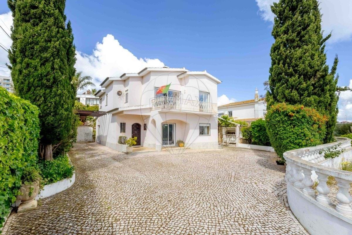 Вилла с 5 спальнями в Лагуш, Португалия № 273064