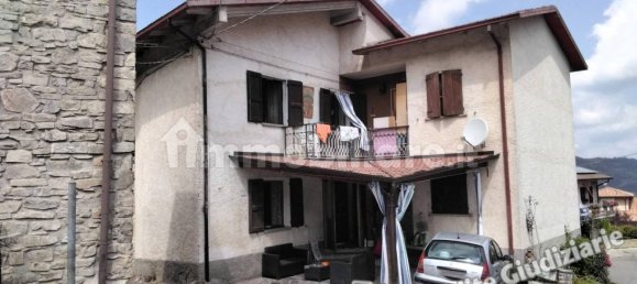 5 rooms Apartment in Villa Minozzo, Italy No. 332965 2