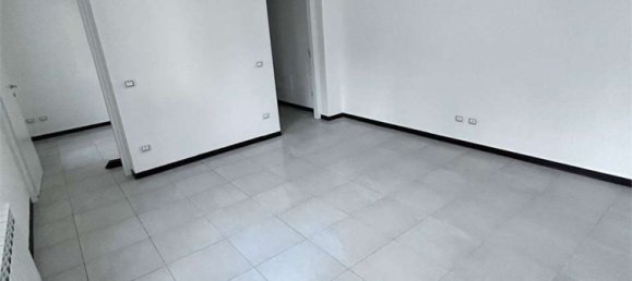 Casa de 8 divisões em Medolla, Italy N.º 24011 6