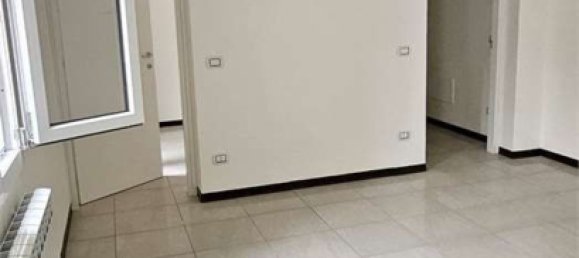 Casa de 8 divisões em Medolla, Italy N.º 24011 8