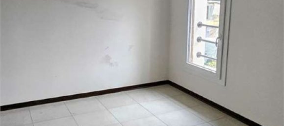 Casa de 8 divisões em Medolla, Italy N.º 24011 45