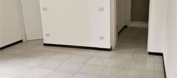 Casa de 8 divisões em Medolla, Italy N.º 24011 9