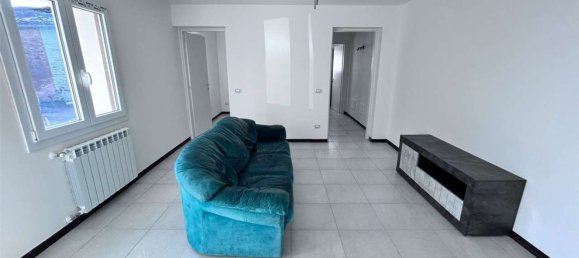 Casa de 8 divisões em Medolla, Italy N.º 24011 3