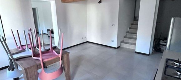 Casa de 8 divisões em Medolla, Italy N.º 24011 23