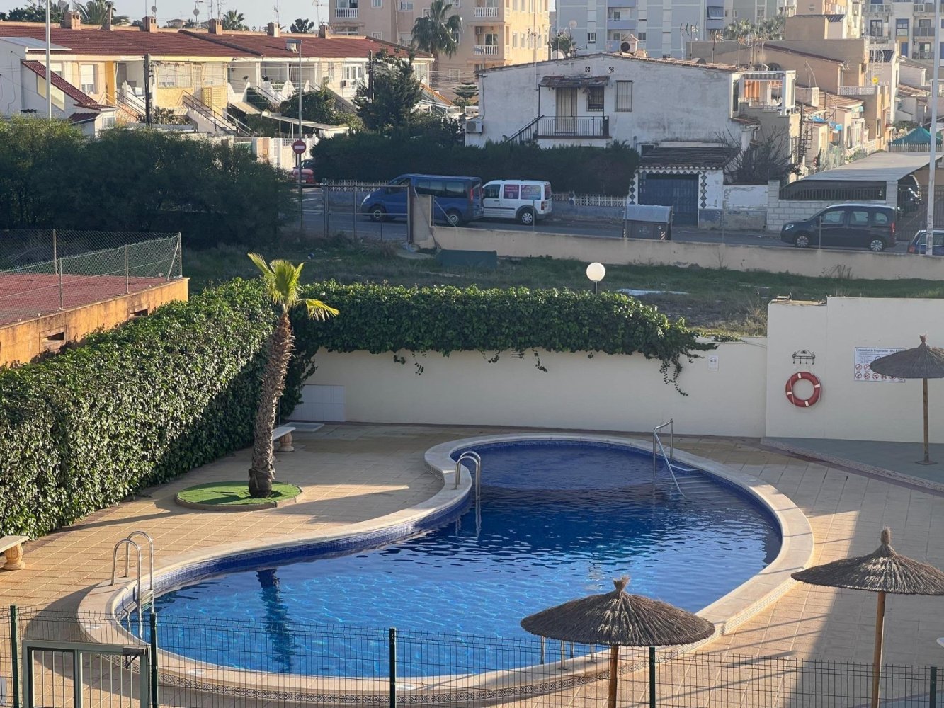 4 bedrooms Villa in Torrevieja, Spain No. 133240