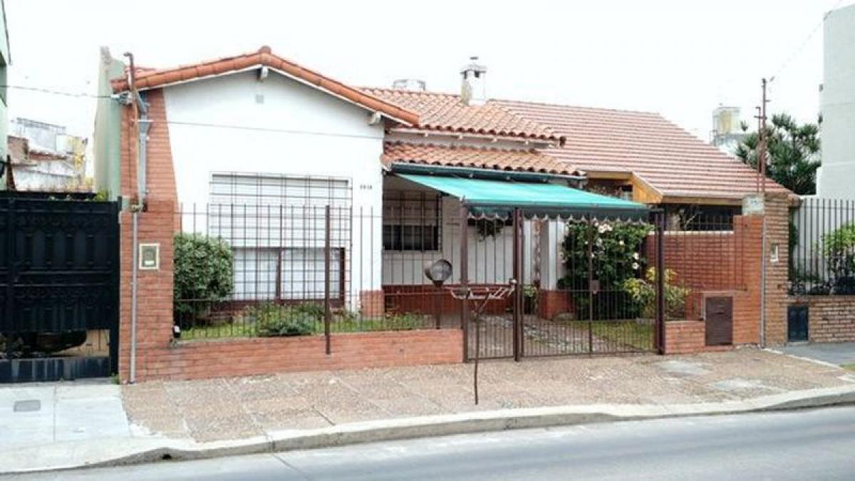 4 bedrooms House in Vicente Lopez, Argentina No. 6082