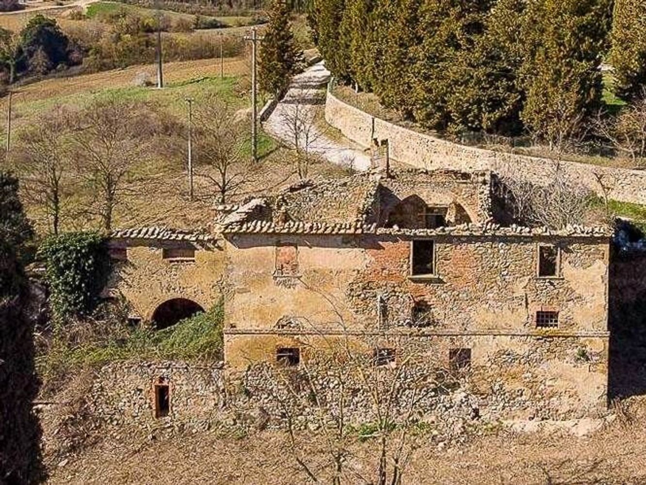 12 rooms House in Trequanda, Italy No. 178857