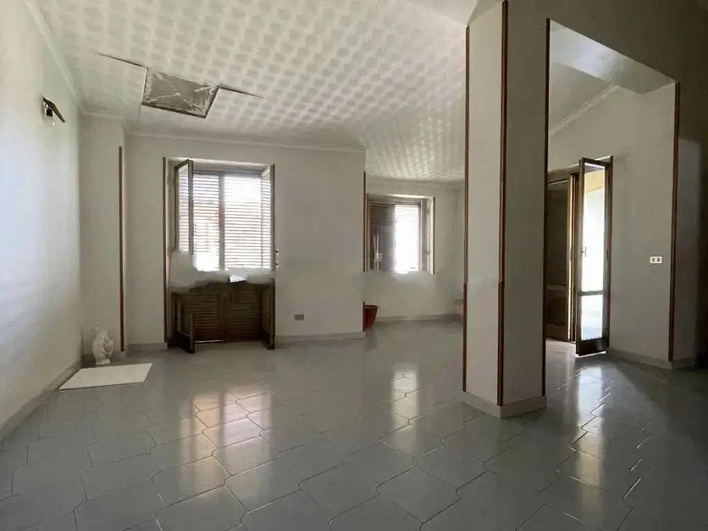 5-salle Villa à San Mauro Marchesato, Italy No. 83483