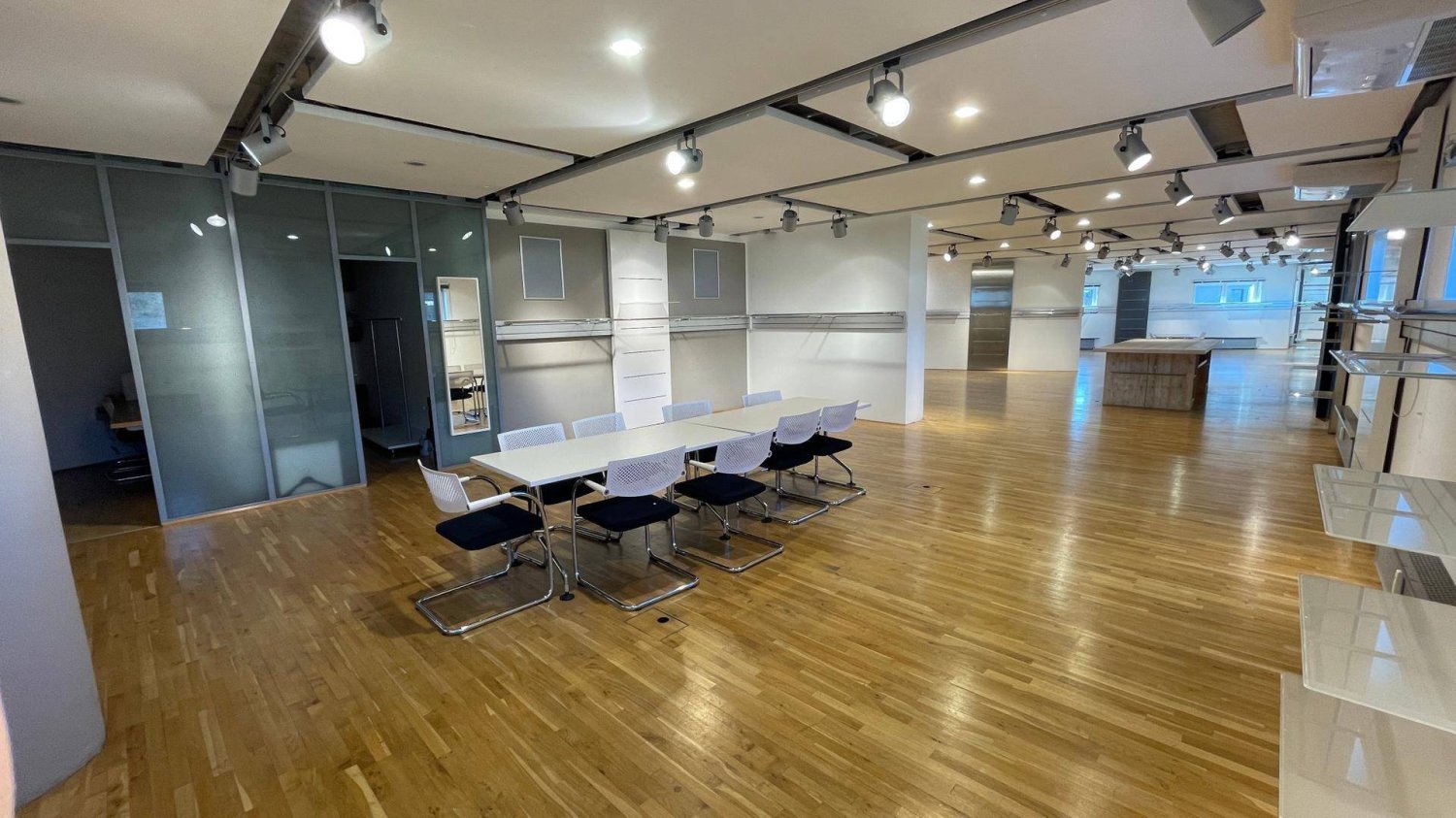 Oficina de 3 habitaciónes en Salzburg, Austria No. 252600