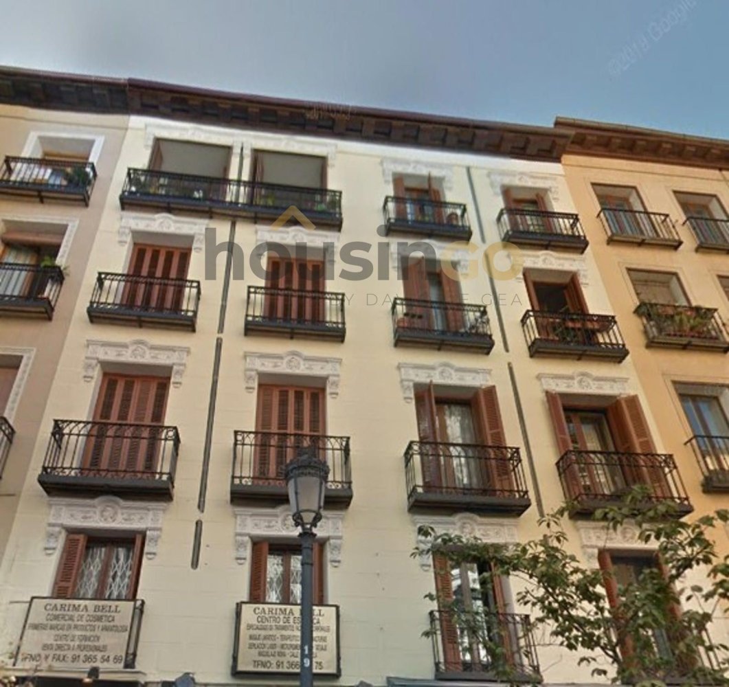 3 bedrooms Apartment in Madrid, Spain No. 126758
