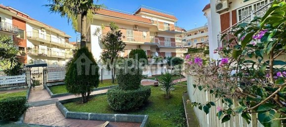 3 غرف نوم شقة في San Sebastiano al Vesuvio, Italy رقم 222366 8