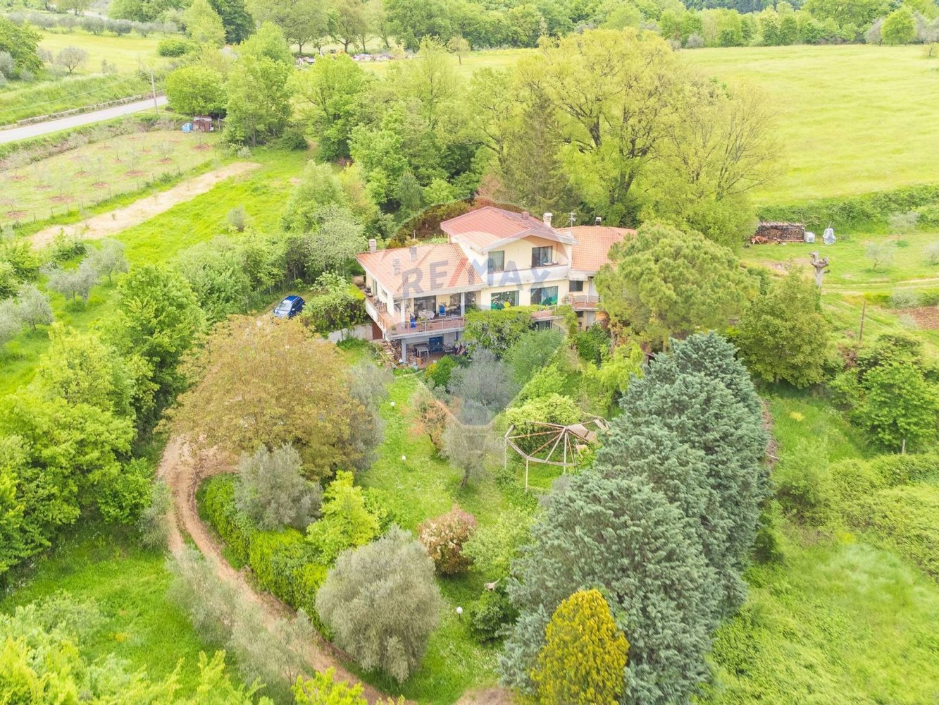 7 chambres Villa à Castel Sant'Angelo, Italy No. 352691