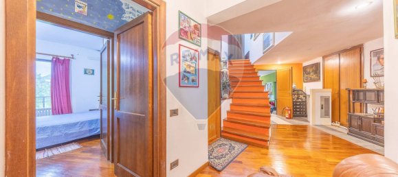 7 chambres Villa à Castel Sant'Angelo, Italy No. 352691 3