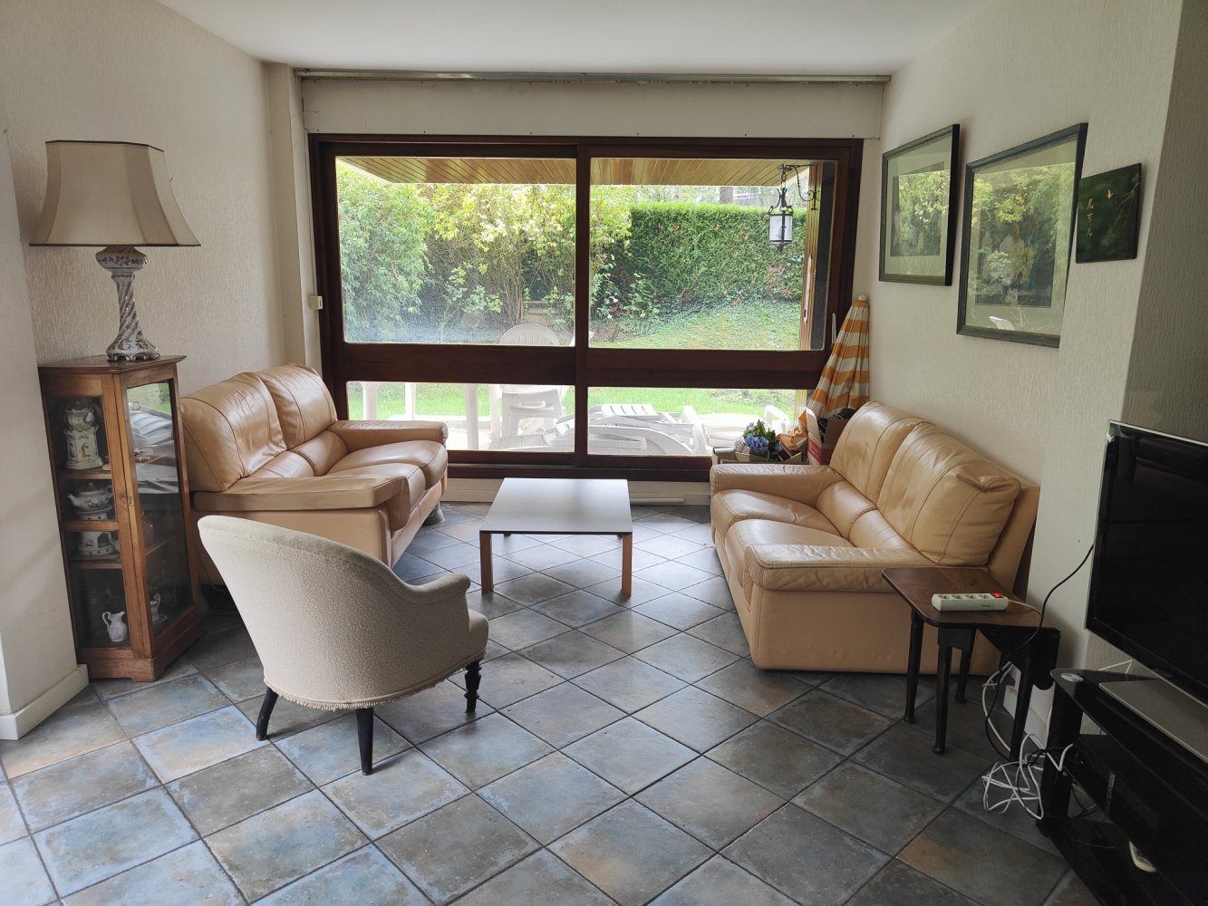 Apartamento de 3 dormitorios en Yvelines, France No. 165082