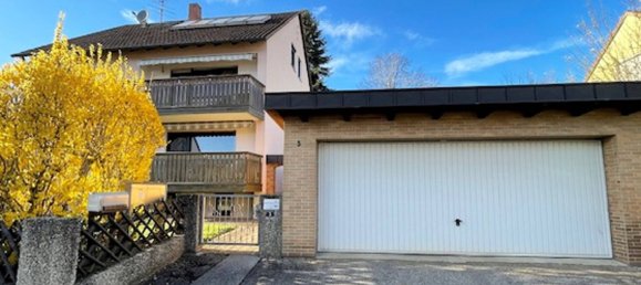 8 rooms Townhouse in Furth, Germany No. 61334 2