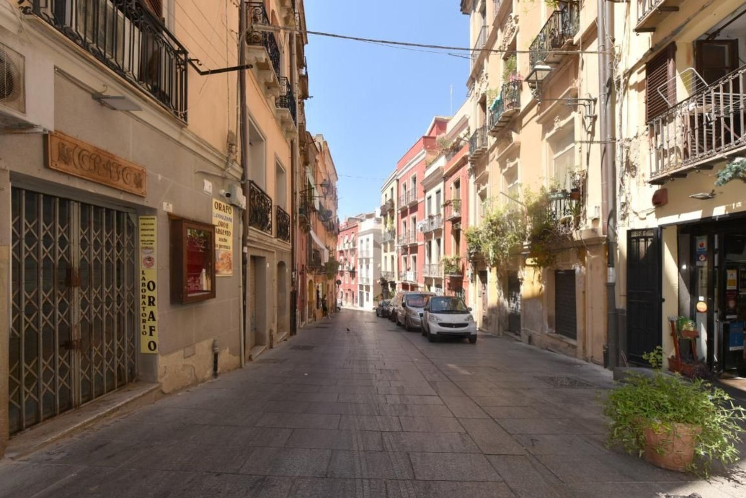 4 غرف نوم شقة في Cagliari, Italy رقم 400057