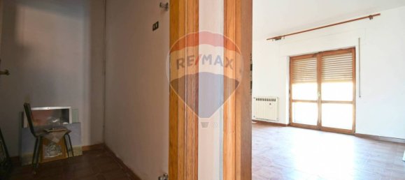 5-salle Appartement à Macomer, Italy No. 379866 16