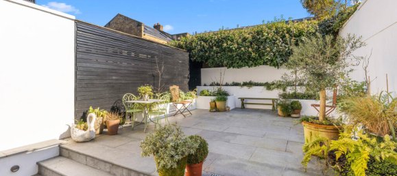 5 bedrooms House in London, United Kingdom No. 13217 10