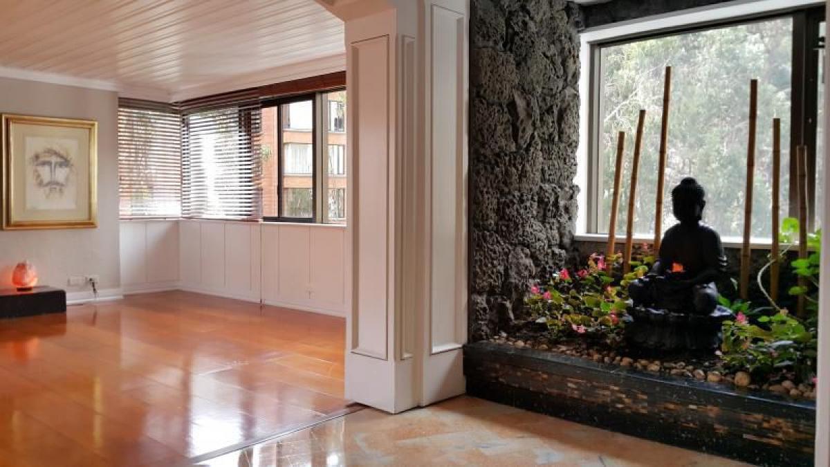 3 bedrooms House in Bogota, Colombia No. 11219