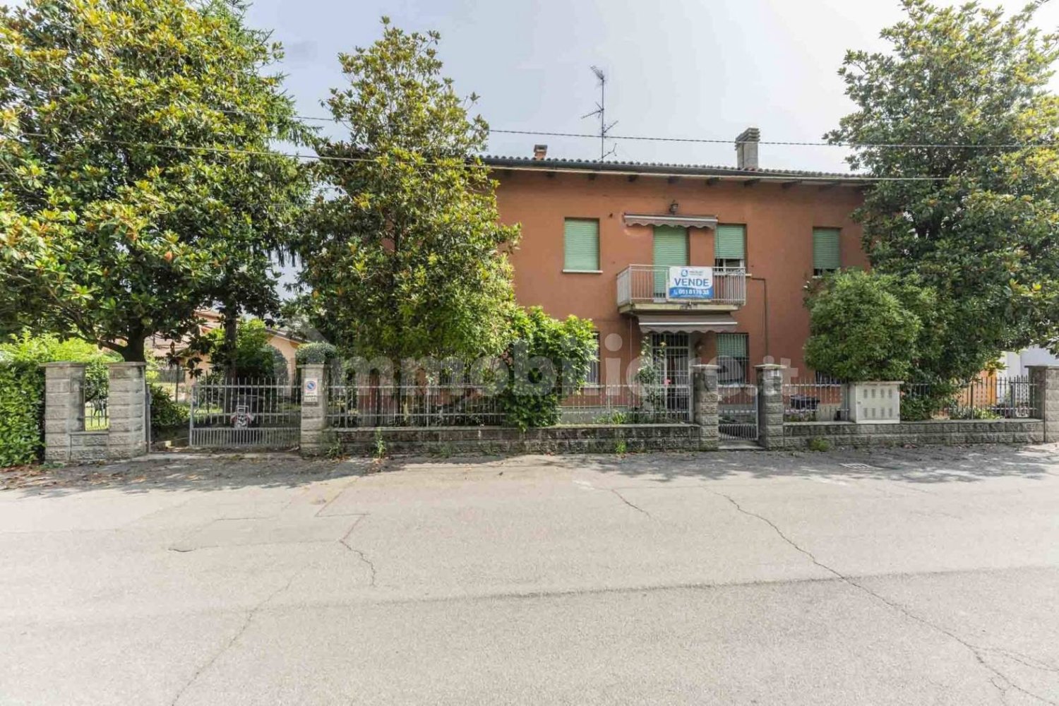 4 غرف نوم فيلا في San Pietro in Casale, Italy رقم 332448